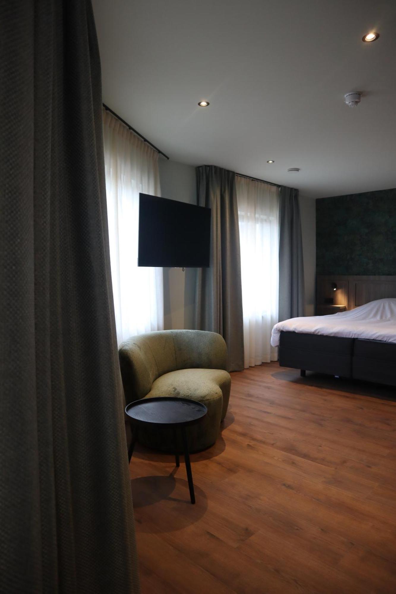 Hotel Central Roosendaal Bagian luar foto