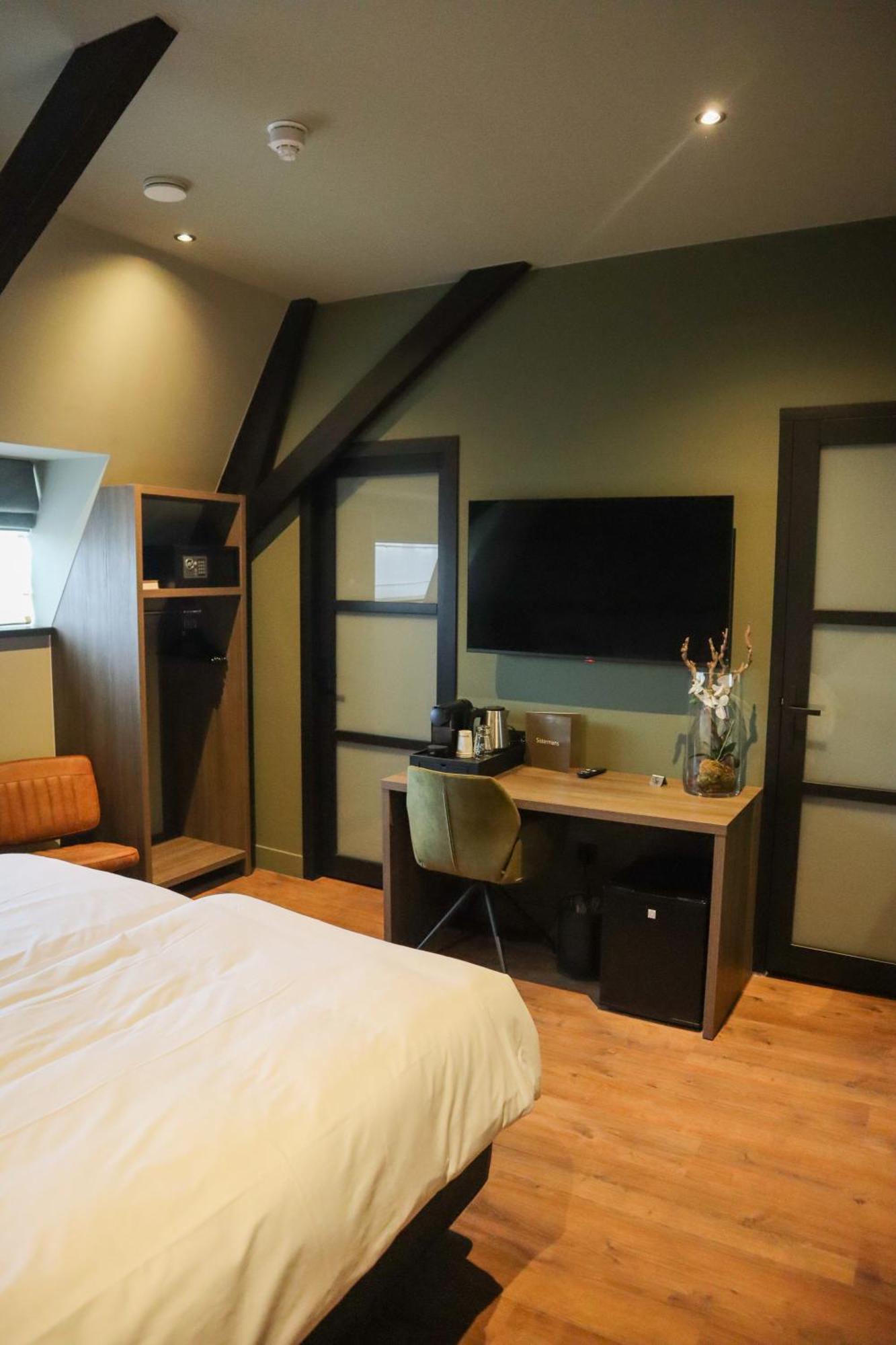 Hotel Central Roosendaal Bagian luar foto