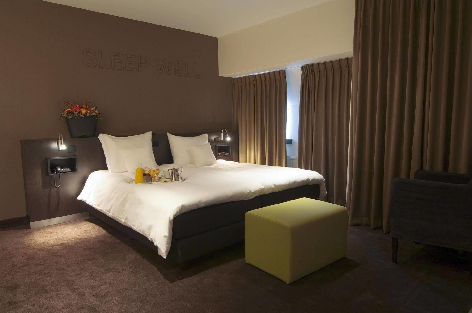 Hotel Central Roosendaal Bagian luar foto